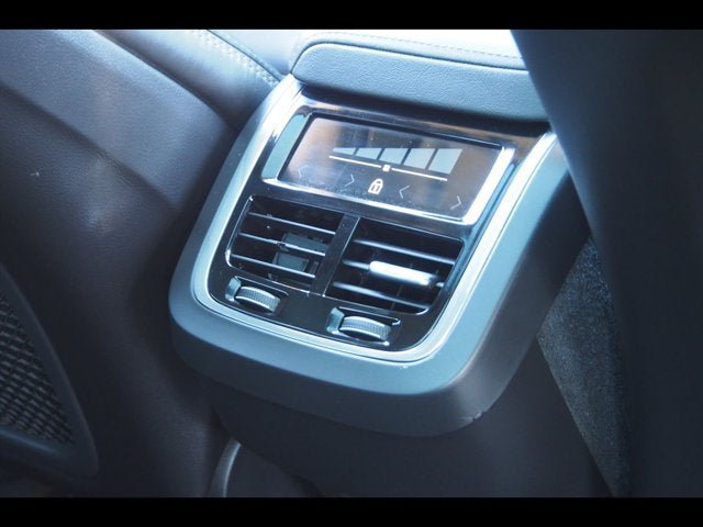 Used 2022 Volvo XC60 B5 Inscription w/ Protection Package Premier FWD image 15