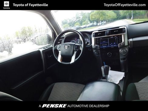 Used 2021 Toyota 4Runner SR5 AWD/4WD image 3