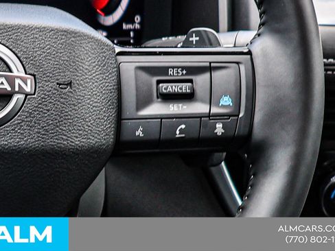 Used 2025 Nissan Rogue SL FWD image 27