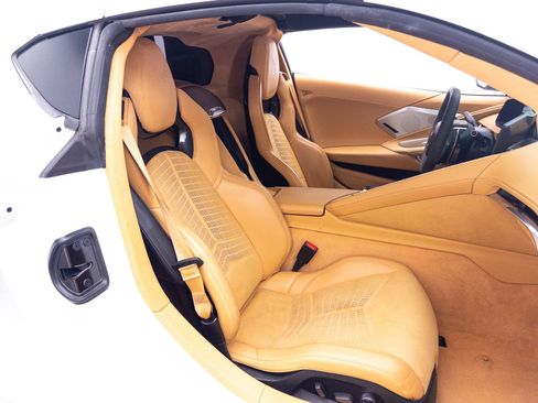 Used 2021 Chevrolet Corvette Stingray Premium Cpe w/ 3LT RWD image 41