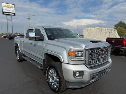 Used 2019 GMC Sierra 2500 Denali image 72