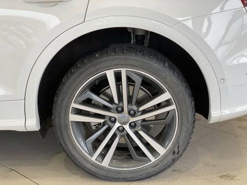 Used 2020 Audi Q5 e Prestige w/ Prestige Package image 13