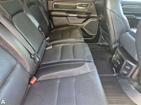 Used 2019 RAM 1500 Laramie AWD/4WD image 14