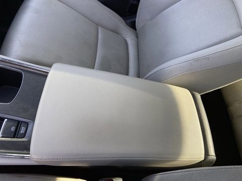 Used 2019 Honda Accord LX image 40