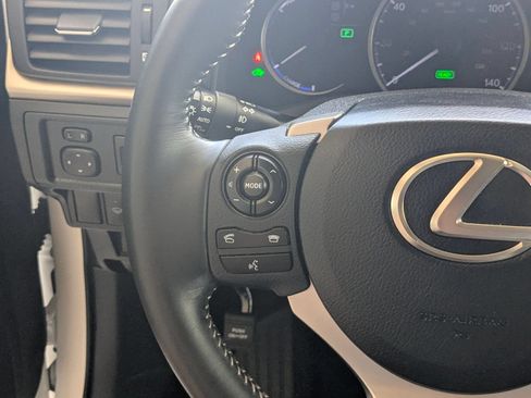 Used 2014 Lexus CT 200h FWD image 16