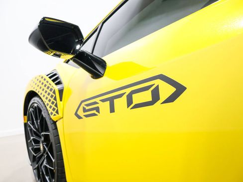 Used 2022 Lamborghini Huracan STO image 77
