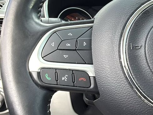 Used 2018 Jeep Compass Latitude w/ Popular Equipment Group FWD image 23