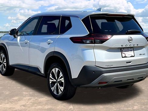 Used 2023 Nissan Rogue SV AWD/4WD image 5