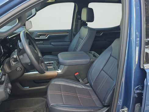 Used 2024 Chevrolet Silverado 1500 High Country AWD/4WD image 9