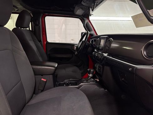 Used 2018 Jeep Wrangler Unlimited Sport S AWD/4WD image 35