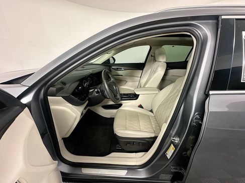 Used 2022 Buick Envision Avenir w/ Technology Package II FWD image 22