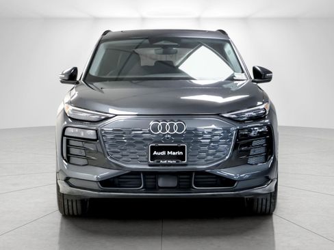 Used 2025 Audi Q6 e-tron Premium Plus AWD/4WD image 8