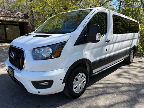 Used 2025 Ford Transit 350 XLT RWD image 4