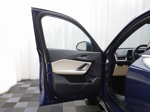 Certified 2025 BMW X1 xDrive28i w/ Convenience Package image 4