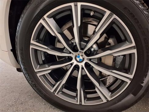 Certified 2023 BMW X6 xDrive40i w/ M Sport Package image 9