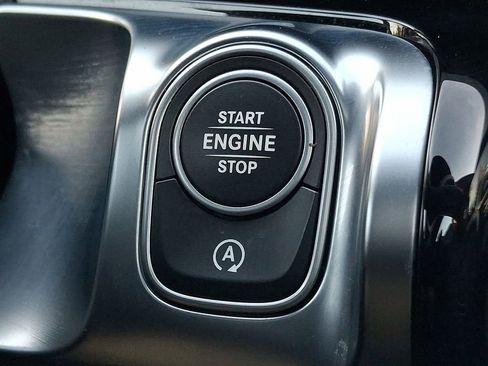 Used 2021 Mercedes-Benz GLB 250 4MATIC image 21