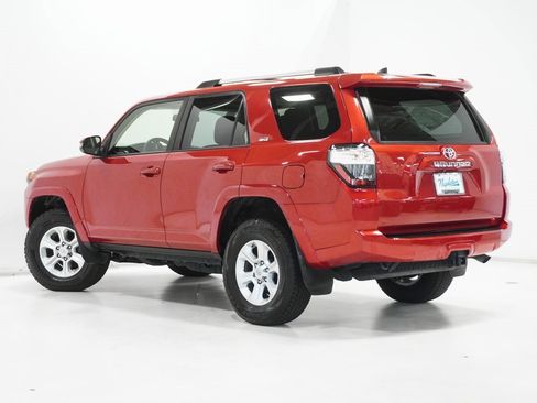 Used 2021 Toyota 4Runner SR5 Premium w/ Moonroof Package image 5