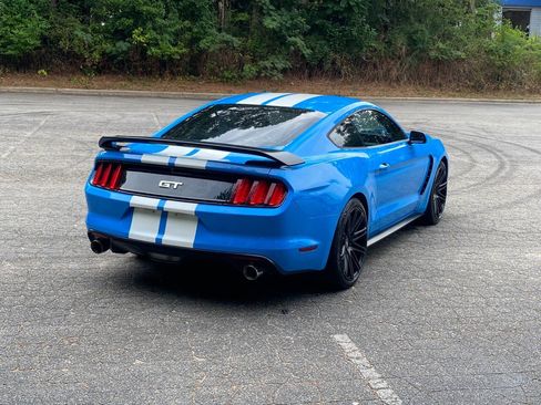 Used 2017 Ford Mustang GT w/ GT Performance Package RWD image 5