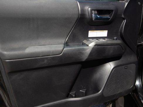 Used 2020 Toyota Tacoma TRD Pro AWD/4WD image 26