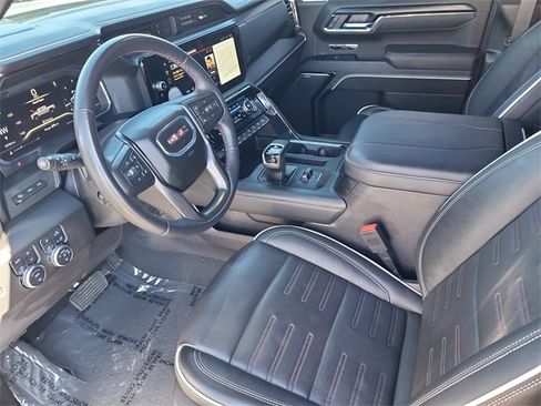Used 2024 GMC Sierra 1500 AT4X image 10