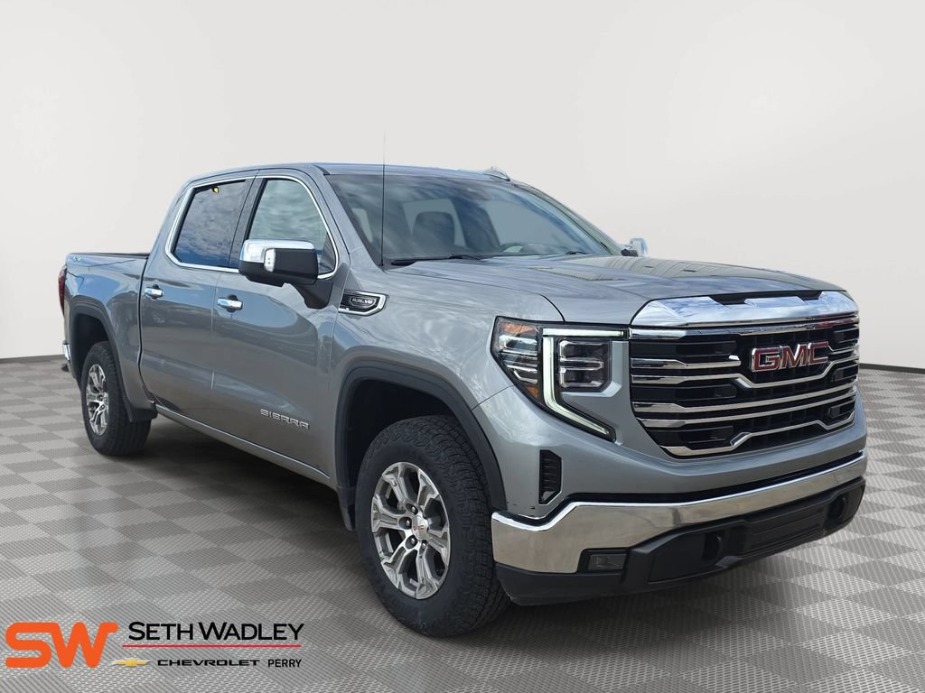Used 2025 GMC Sierra 1500 SLT AWD/4WD image 1
