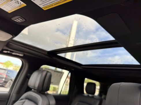 New 2026 Lincoln Navigator Reserve AWD/4WD image 30