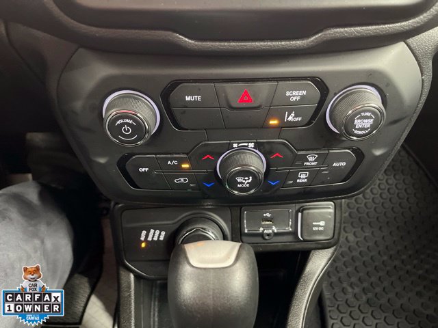 Used 2023 Jeep Renegade Latitude AWD/4WD image 31