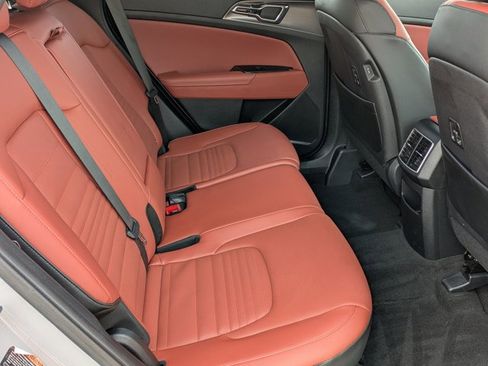 Used 2023 Kia Sportage SX image 21