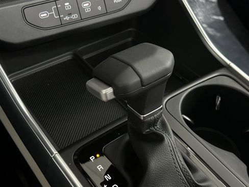 New 2026 Kia Carnival SX FWD image 23