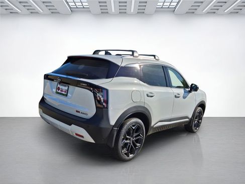 New 2026 Nissan Kicks SR AWD/4WD image 4