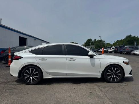 Used 2023 Honda Civic EX-L image 1