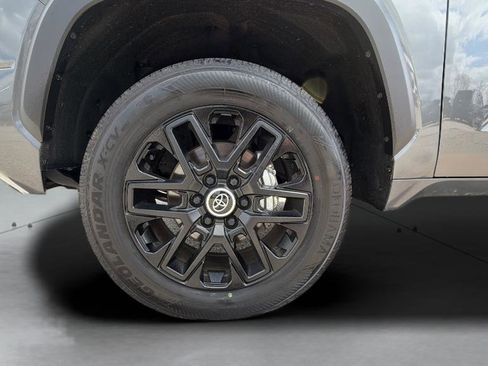 Used 2024 Toyota Tundra Limited image 27