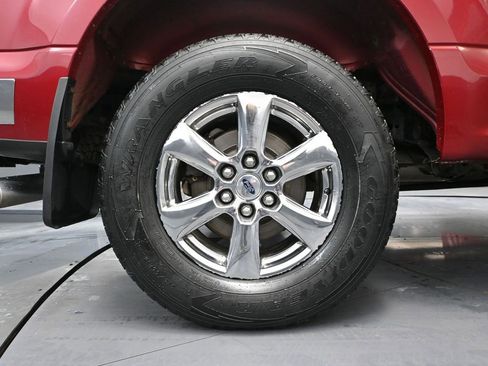 Used 2018 Ford F150 XLT w/ Equipment Group 302A Luxury AWD/4WD image 17