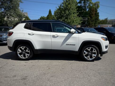 Used 2019 Jeep Compass Limited AWD/4WD image 4
