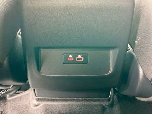 Used 2025 Nissan Frontier PRO-4X image 32