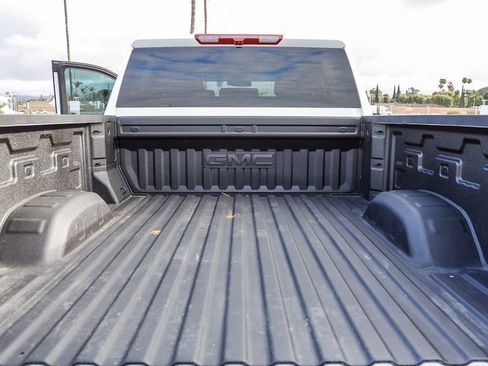 Used 2025 GMC Sierra 2500 AT4 AWD/4WD image 30