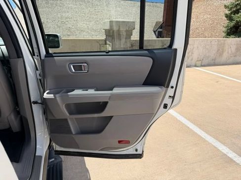 Used 2014 Honda Pilot Touring image 19