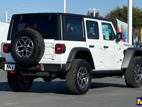 Used 2024 Jeep Wrangler Unlimited Rubicon w/ Technology Group image 4