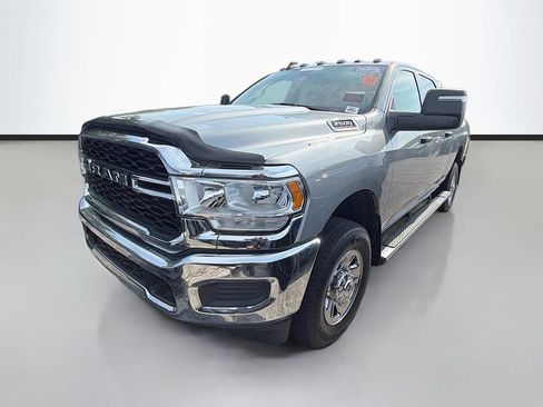 Used 2024 RAM 2500 Tradesman w/ Chrome Appearance Group AWD/4WD image 5