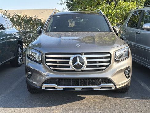 Used 2026 Mercedes-Benz GLB 250 4MATIC image 2
