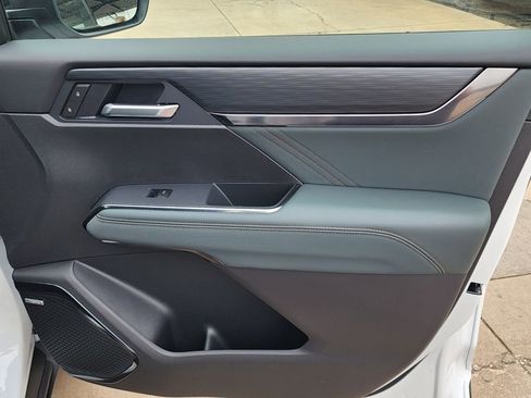 New 2026 GMC Acadia AT4 image 40