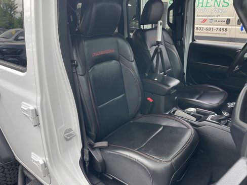 Used 2019 Jeep Wrangler Unlimited Rubicon AWD/4WD image 40