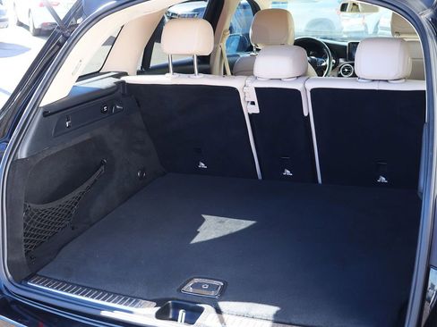 Used 2016 Mercedes-Benz GLC 300 w/ Premium Package image 25