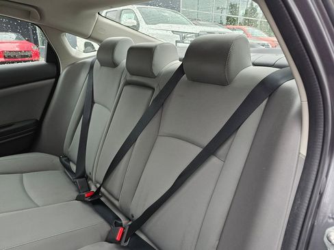 Used 2018 Honda Civic EX image 11