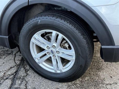 Certified 2023 Ford Explorer XLT w/ Equipment Group 202A image 5