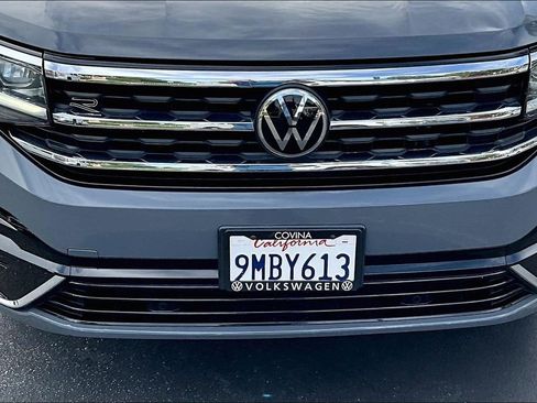 Used 2022 Volkswagen Atlas Cross Sport SEL R-Line AWD/4WD image 32