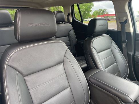 Used 2023 GMC Acadia Denali w/ Denali Ultimate Package FWD image 30
