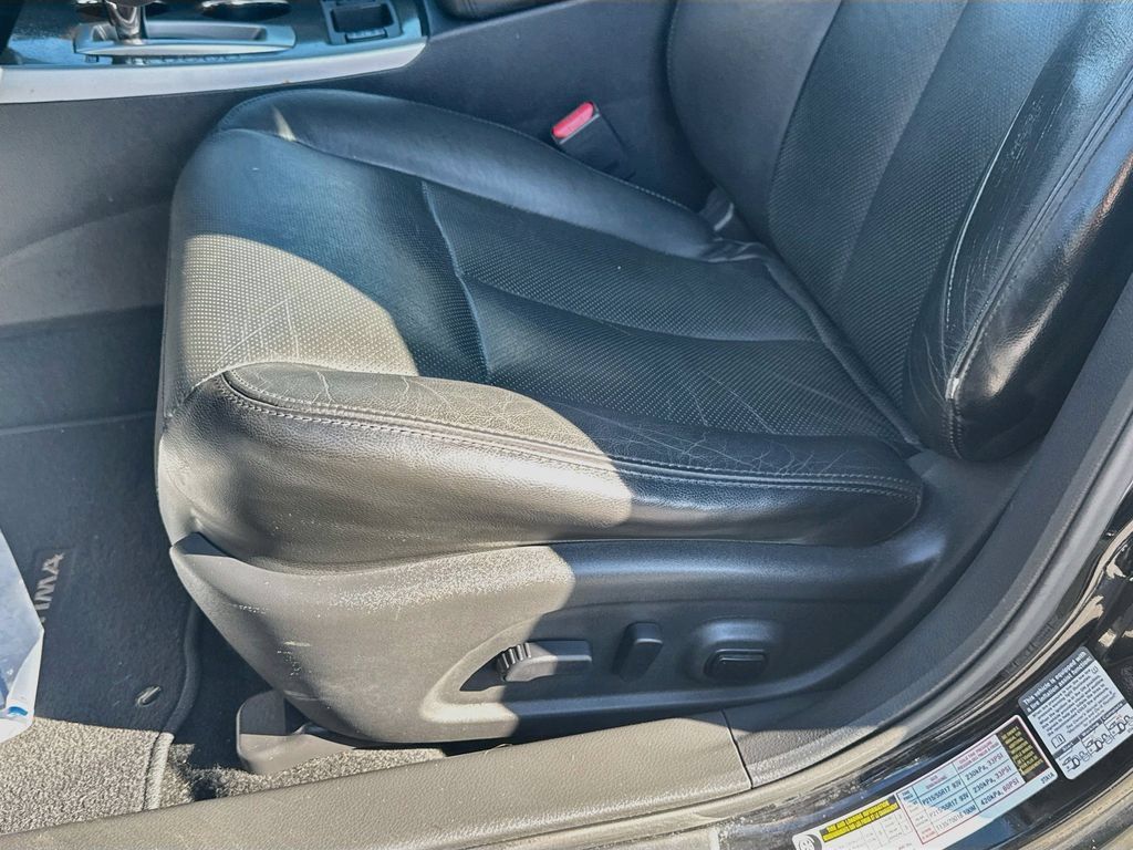 Used 2014 Nissan Altima 2.5 SL w/ Technology Package FWD image 18