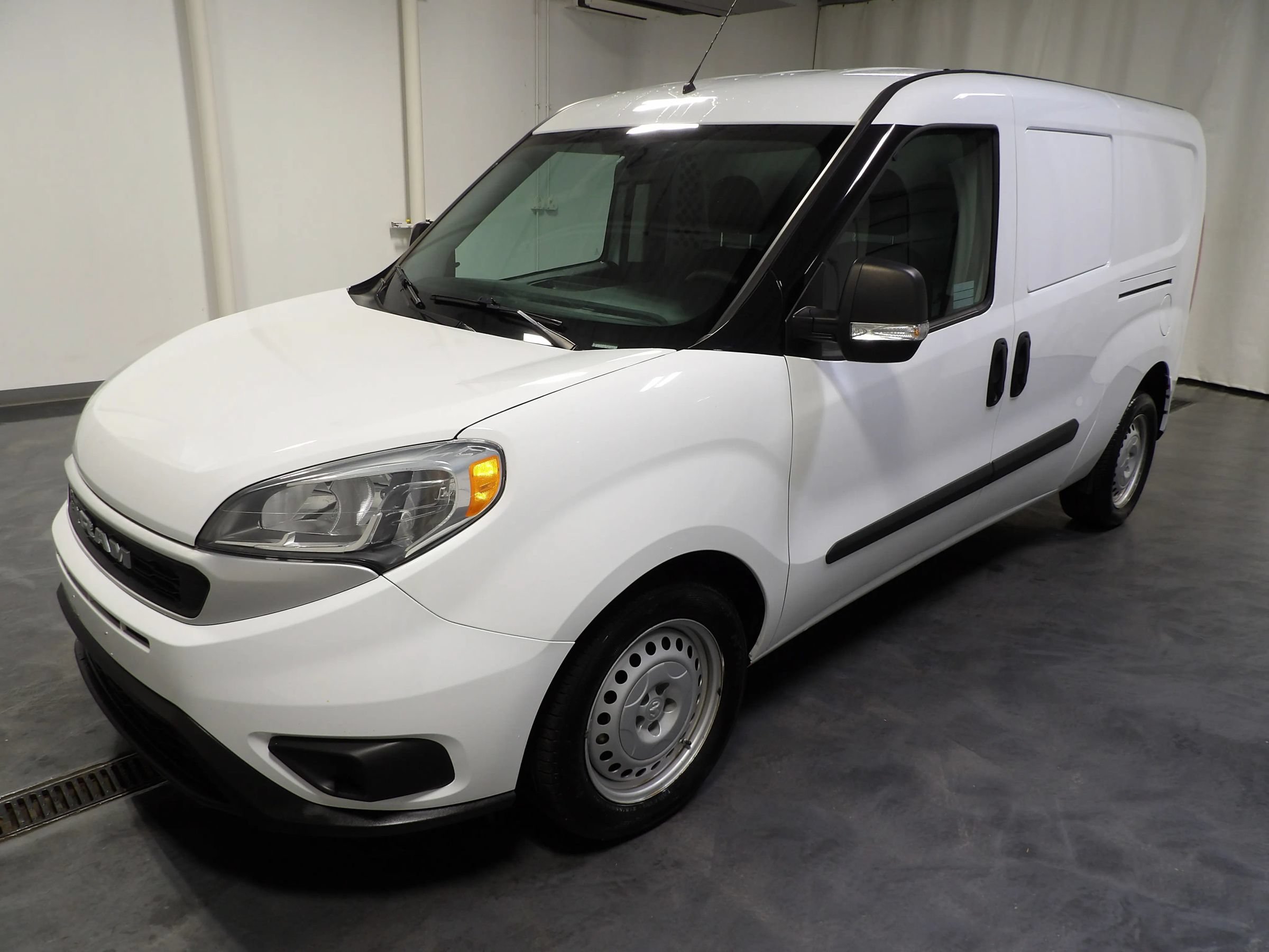 Used 2022 RAM ProMaster City Tradesman FWD image 3