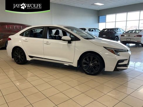 Used 2023 Toyota Corolla SE image 1